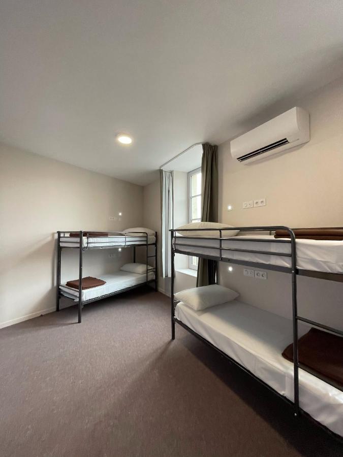Hostel Flamingo Nimes Gare Centre Екстер'єр фото