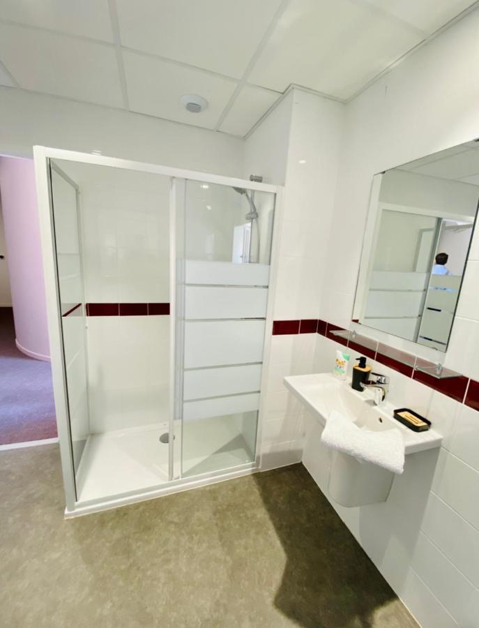 Hostel Flamingo Nimes Gare Centre Екстер'єр фото
