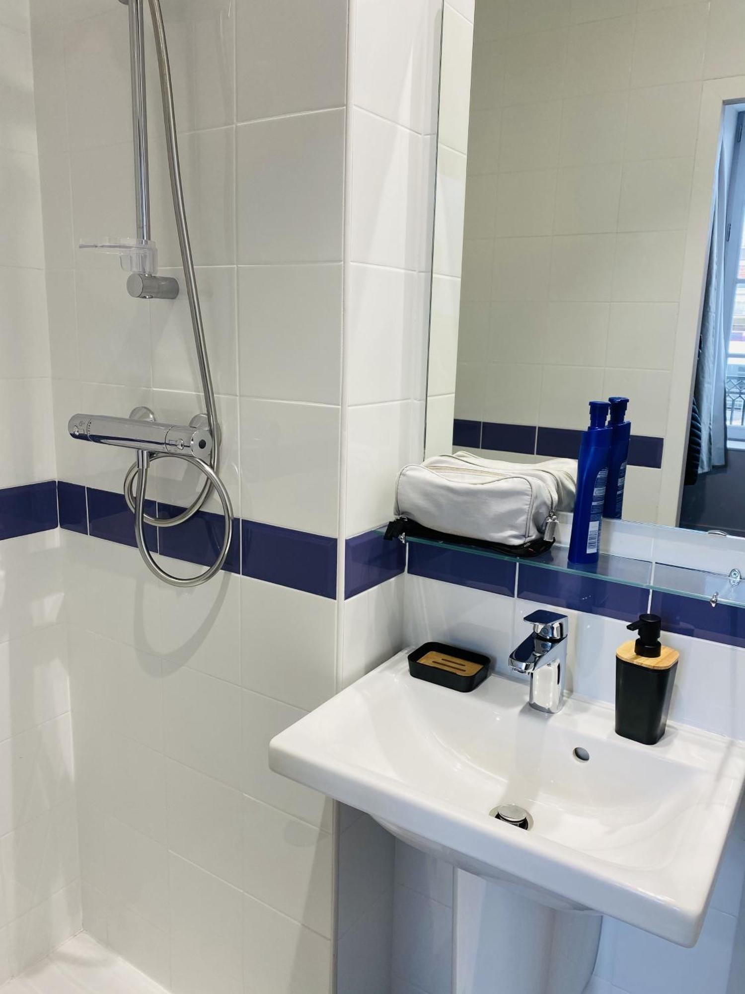 Hostel Flamingo Nimes Gare Centre Номер фото